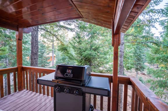 The Pinehill Lodge | 3BR, 2 King Beds + Hot Tub - Image 5