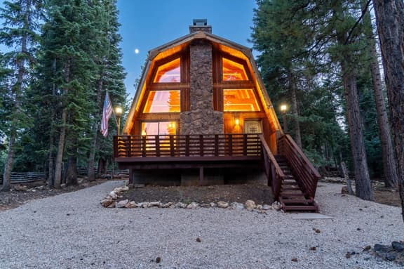 Remodeled A-Frame Cabin Near Bryce and Zion - Image 1