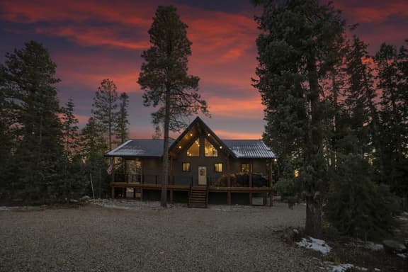 Twin Lodges Retreat | Large Groups | Near Zion and Bryce - Image 1